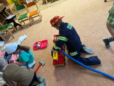 Zkoušíme si různá povolání